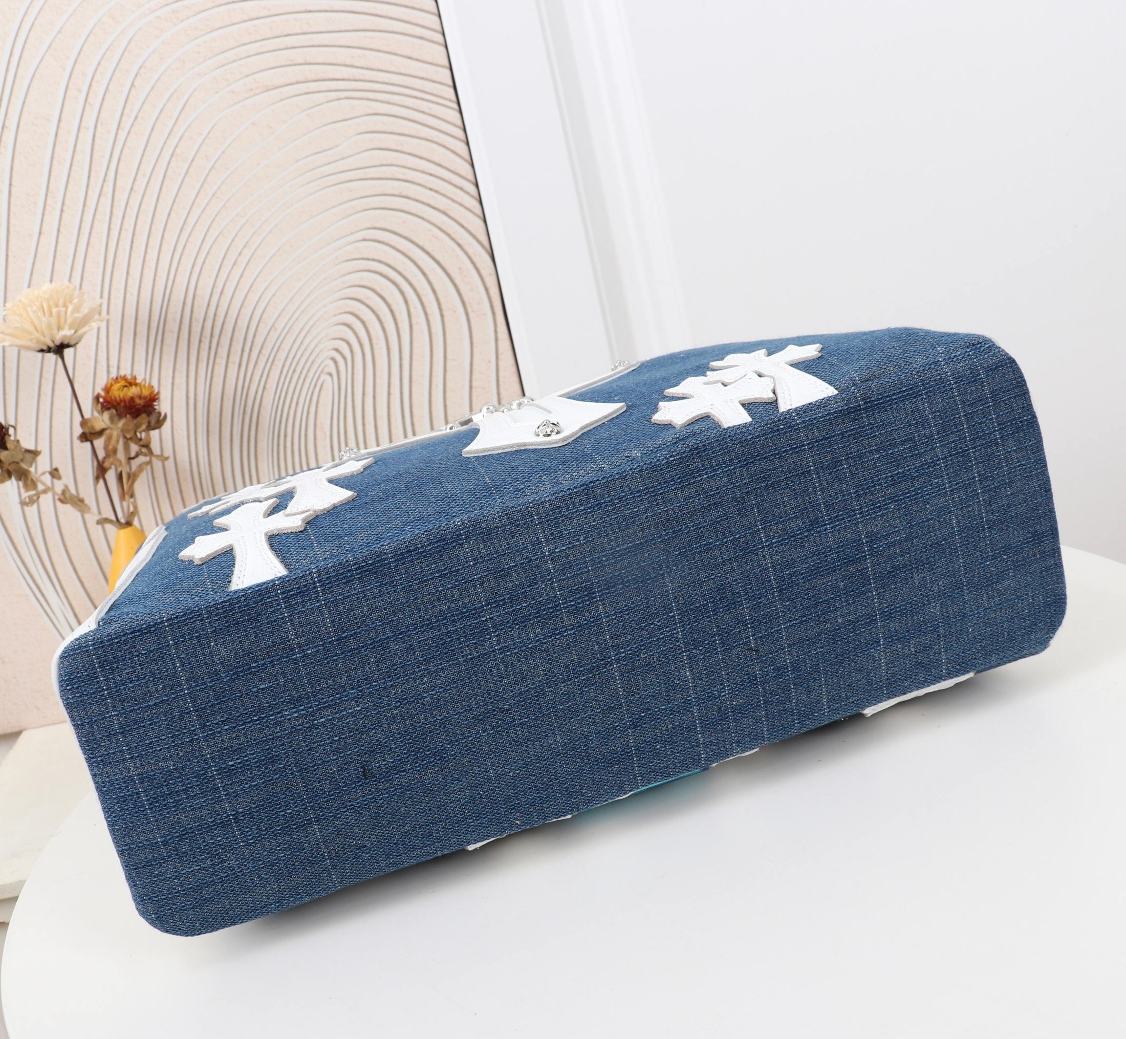 クロムハーツ「Chrome Hearts」十字架のトートバッグ