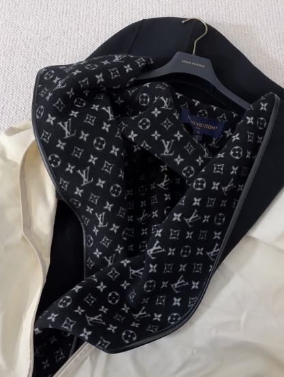 ルイ・ヴィトン「Louis Vuitton」秋冬 レディース ワップルフードロングコート