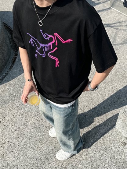 アークテリクス「ARC'TERYX」アークテリクスロゴプリントTシャツ / ショートスリーブ クルーネック
