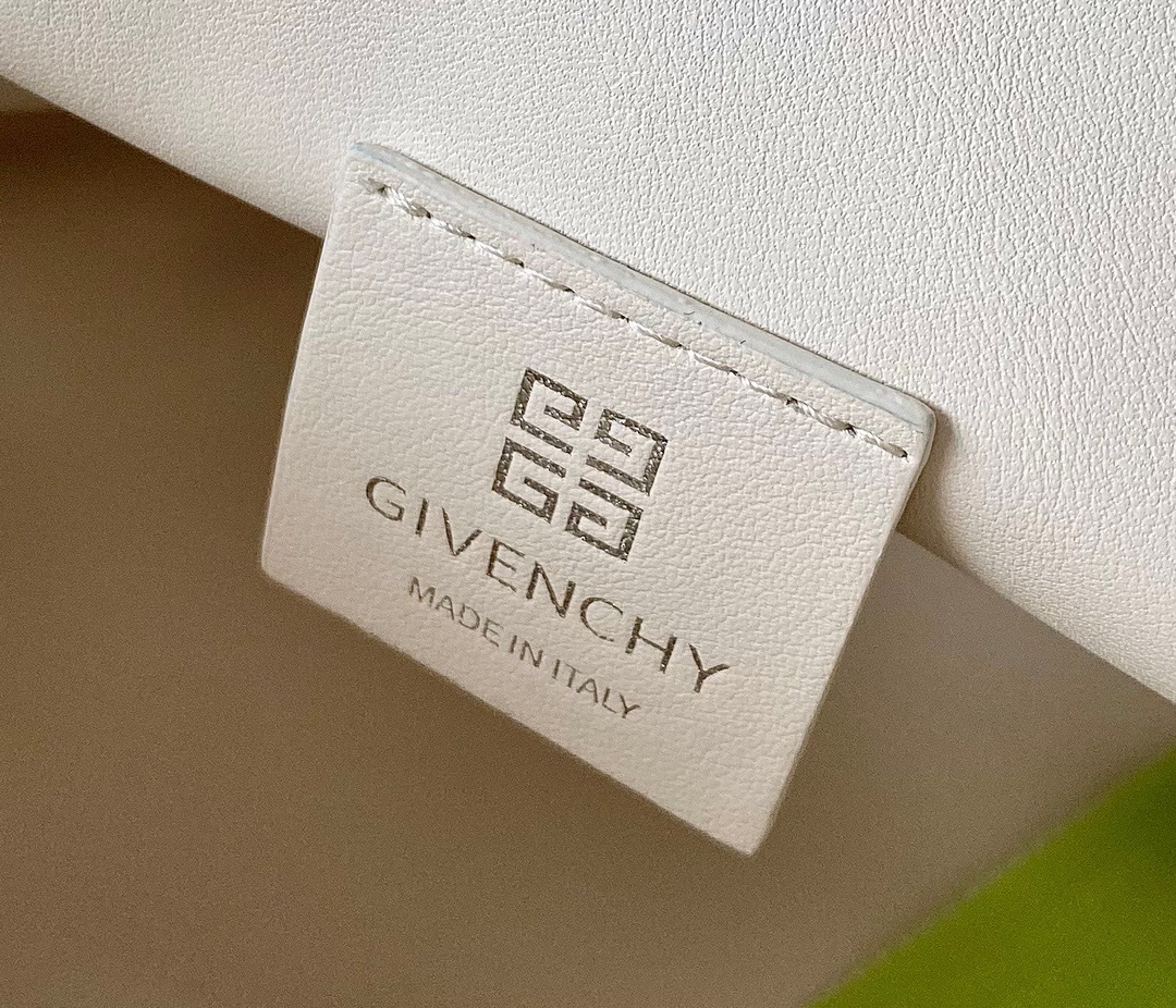 ジバンシィ「Givenchy」ミニケニー ハンドバッグ