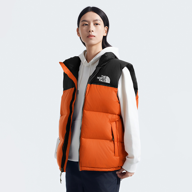 The North Face 96Nuptse ダウンベスト・マーカーのクラシックなアイコン、人気ブランドのガチェウの羽毛で作られたもの