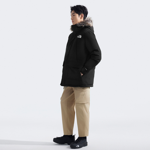 The North Face Mcmurdo メンズホワイトグースダウンロングジャケット。2024 年冬新作、アウトドア用防水保温機能付き