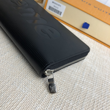 ルイ・ヴィトン「LV x Supreme」コラボ ジッピー･オーガナイザー