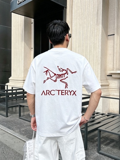 アークテリクス「ARC'TERYX」ロゴプリントTシャツ / ショートスリーブ クルーネック