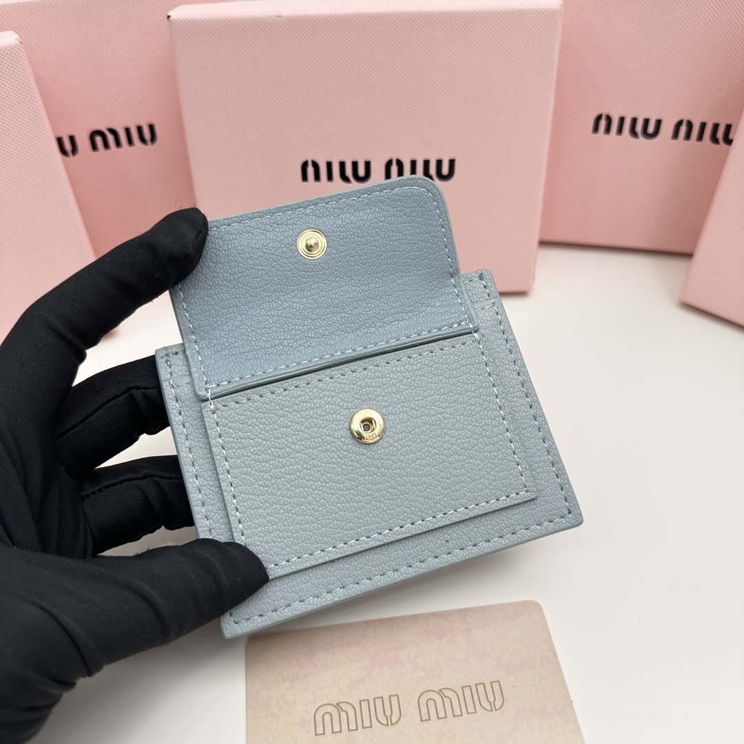 ミュウミュウ「Miu Miu」ミュウミュウ カーフスキン マルチウォレット 5237 / コンパクトウォレット