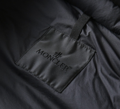 モンクレール「Moncler」秋冬 ダウンベストアウター