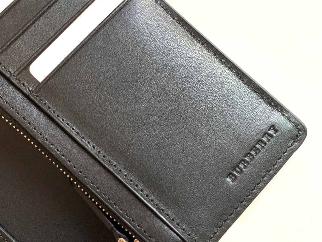 バーバリー「Burberry」London チェック 二つ折り財布