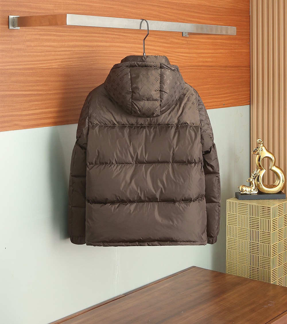 ルイ・ヴィトン「Louis Vuitton」秋冬コレクション ダウンジャケット