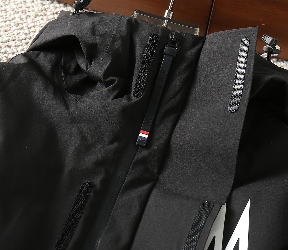 モンクレール「Moncler」秋冬 防风防水ダウンジャケット