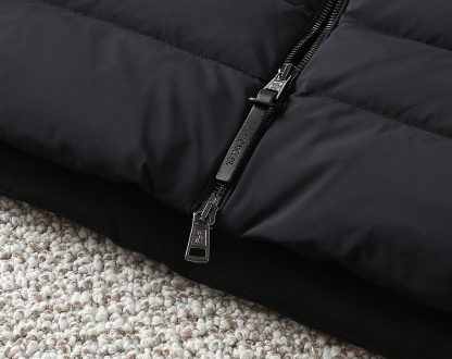 モンクレール「Moncler」秋冬 フード付きダウンジャケット