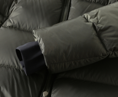 バーバリー「Burberry」秋冬 クイルティッドダウンジャケット