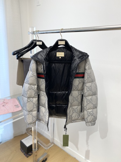 グッチ「Gucci」秋冬フード付きダウンジャケット