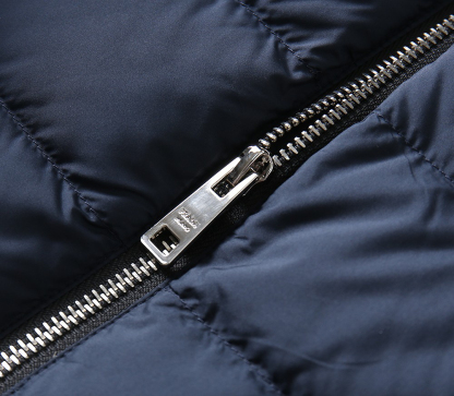 プラダ「Prada」秋冬ダウンジャケット