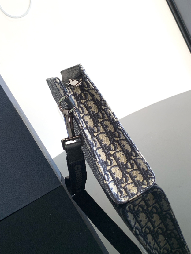 ディオール「Dior」オブリック モチーフ ポーチ