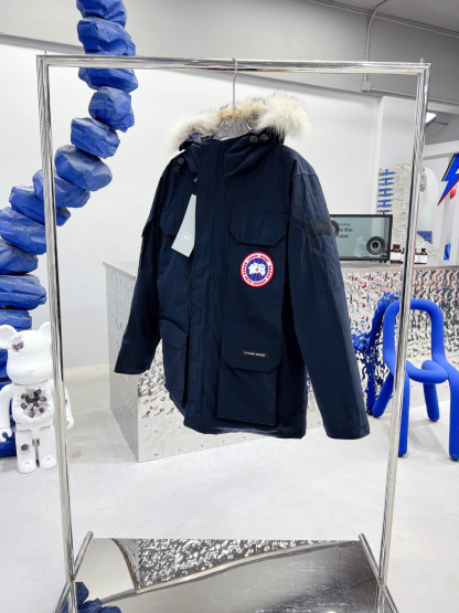 カナダグース「Canada Goose」秋冬フード付きダウンコート