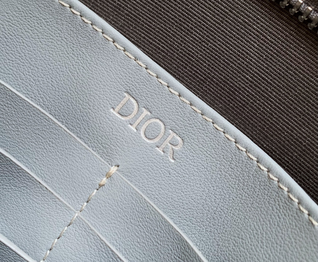 ディオール「Dior」オブリック モチーフ ポーチ
