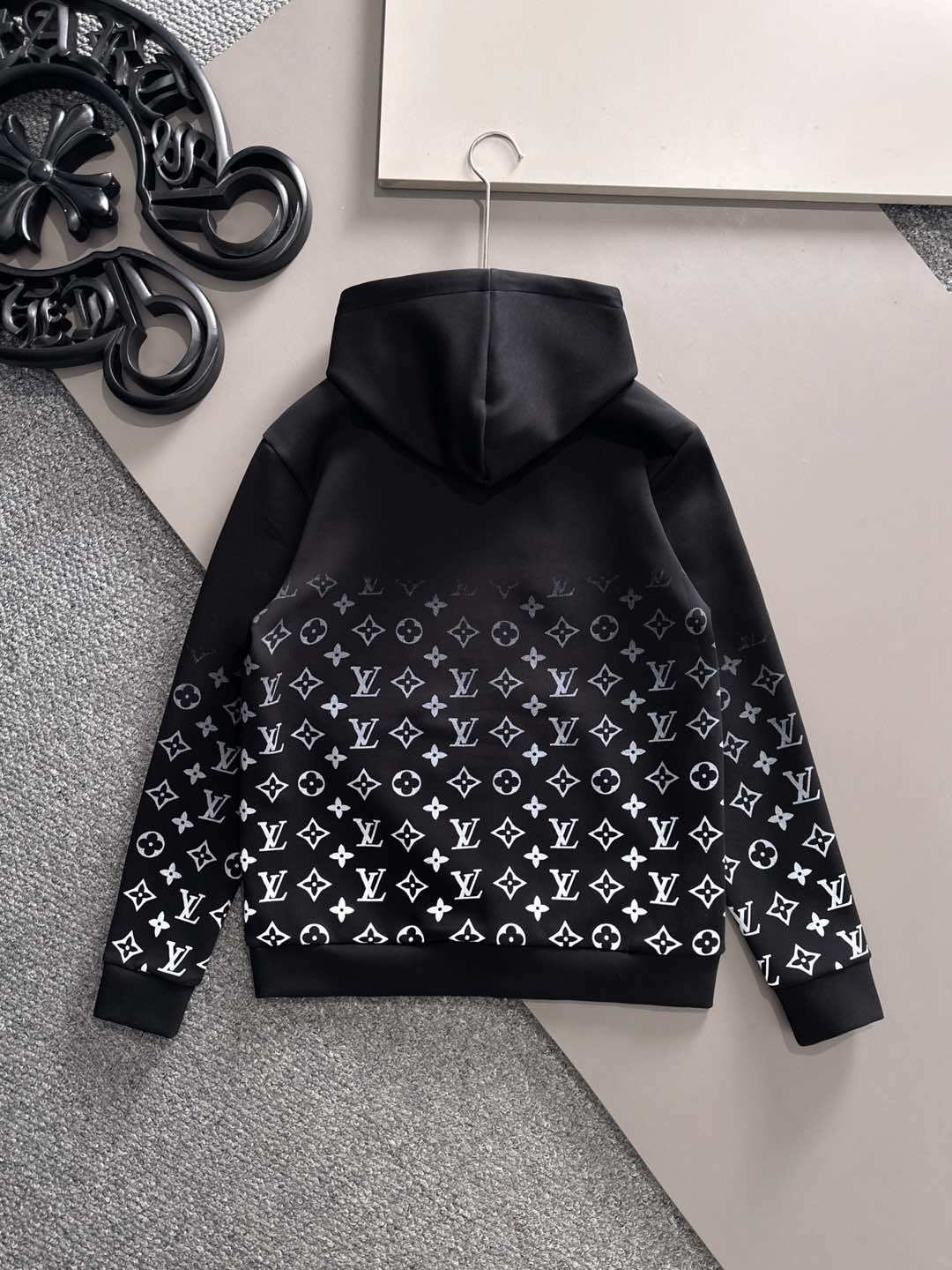 ルイ・ヴィトン「Louis Vuitton」パーカーシャツ