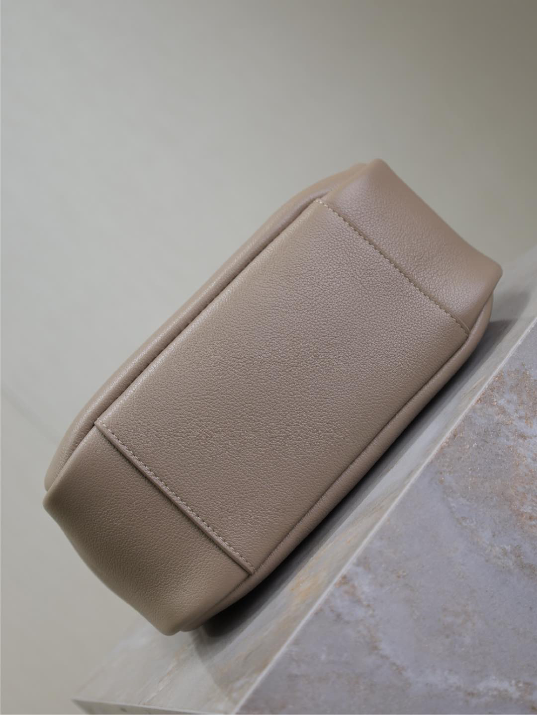 2026サンローラン「SAINT LAURENT LE 5 À 7 スモール ソフト ショルダーバッグ
