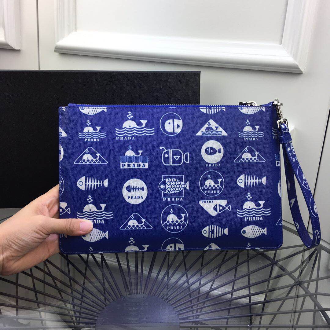プラダ「Prada」サフィアーノレザー ハンドクラッチ