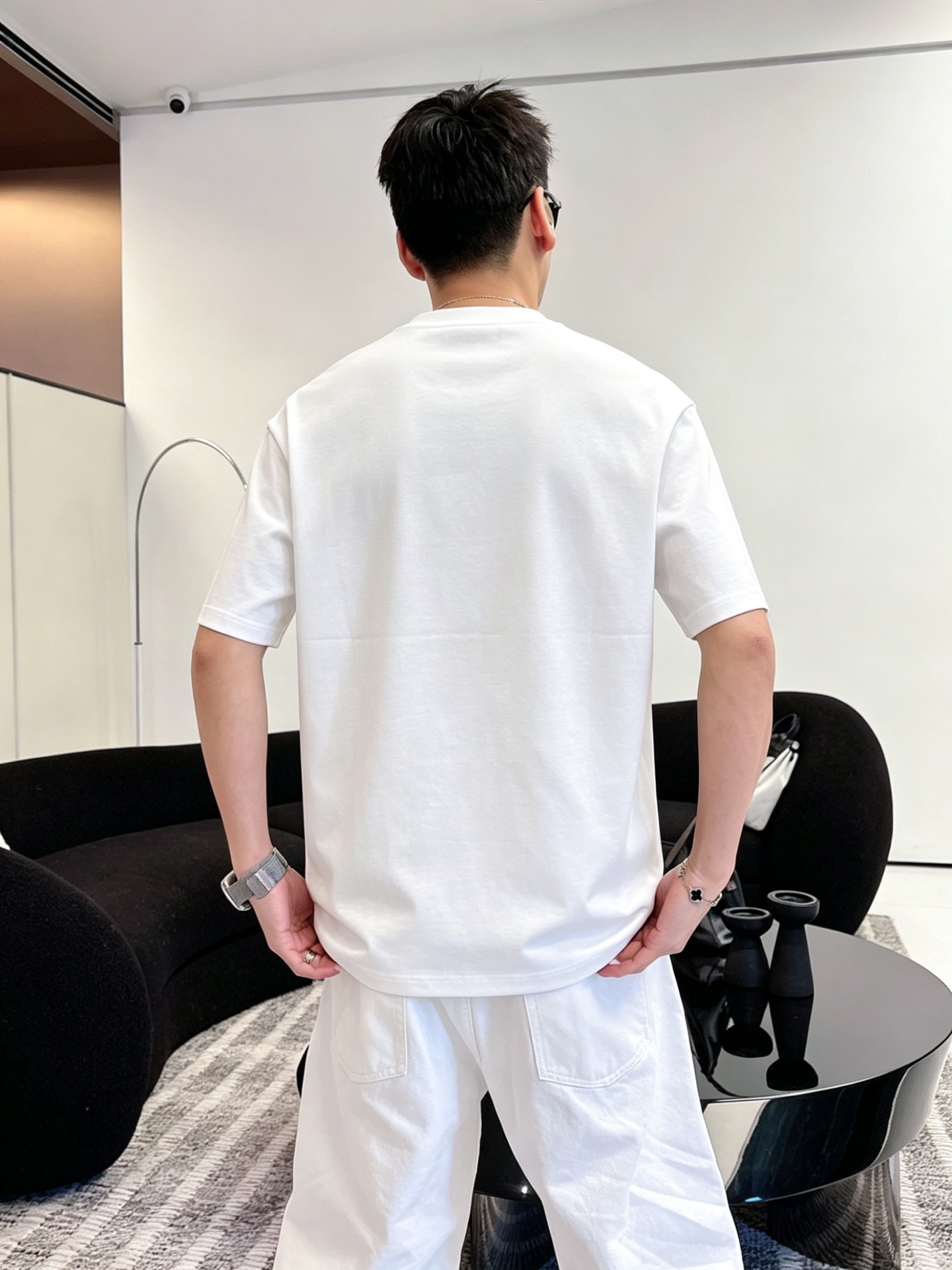ルイ・ヴィトン「Louis Vuitton」ロゴプリントTシャツ / ショートスリーブ クルーネック