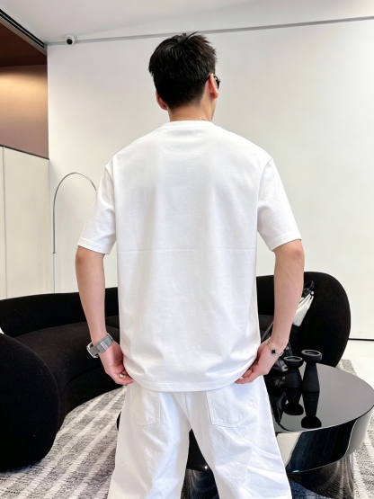ルイ・ヴィトン「Louis Vuitton」ロゴプリントTシャツ / ショートスリーブ クルーネック
