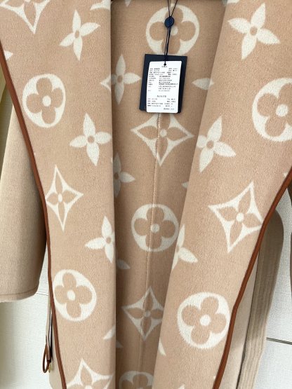 ルイ・ヴィトン「Louis Vuitton」秋冬 レディース ワップルフードロングコート