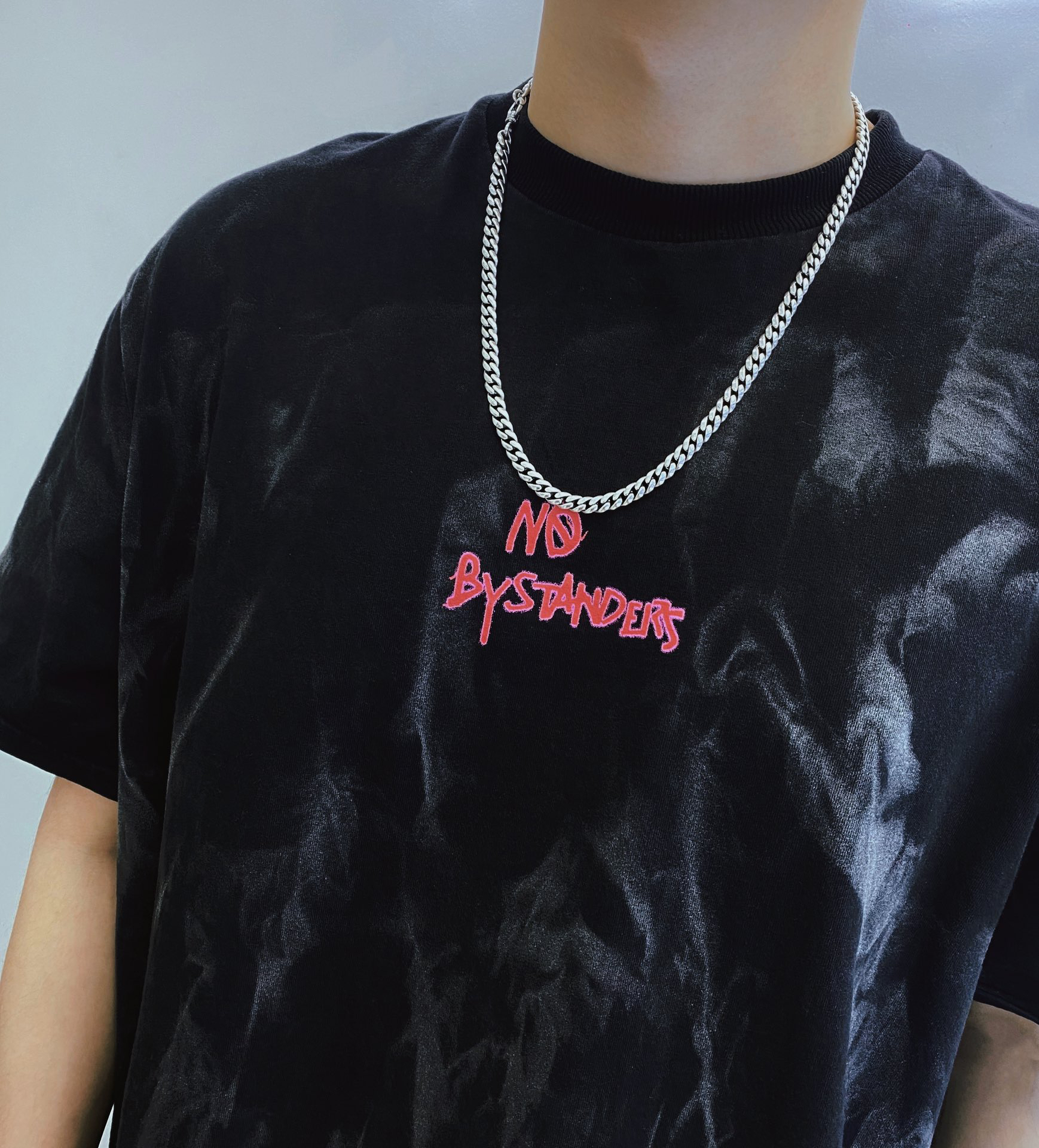 クロムハーツ「Chrome Hearts」のクラシックネックレス - 日常に上品なアクセントを添えるユニセックスモデル