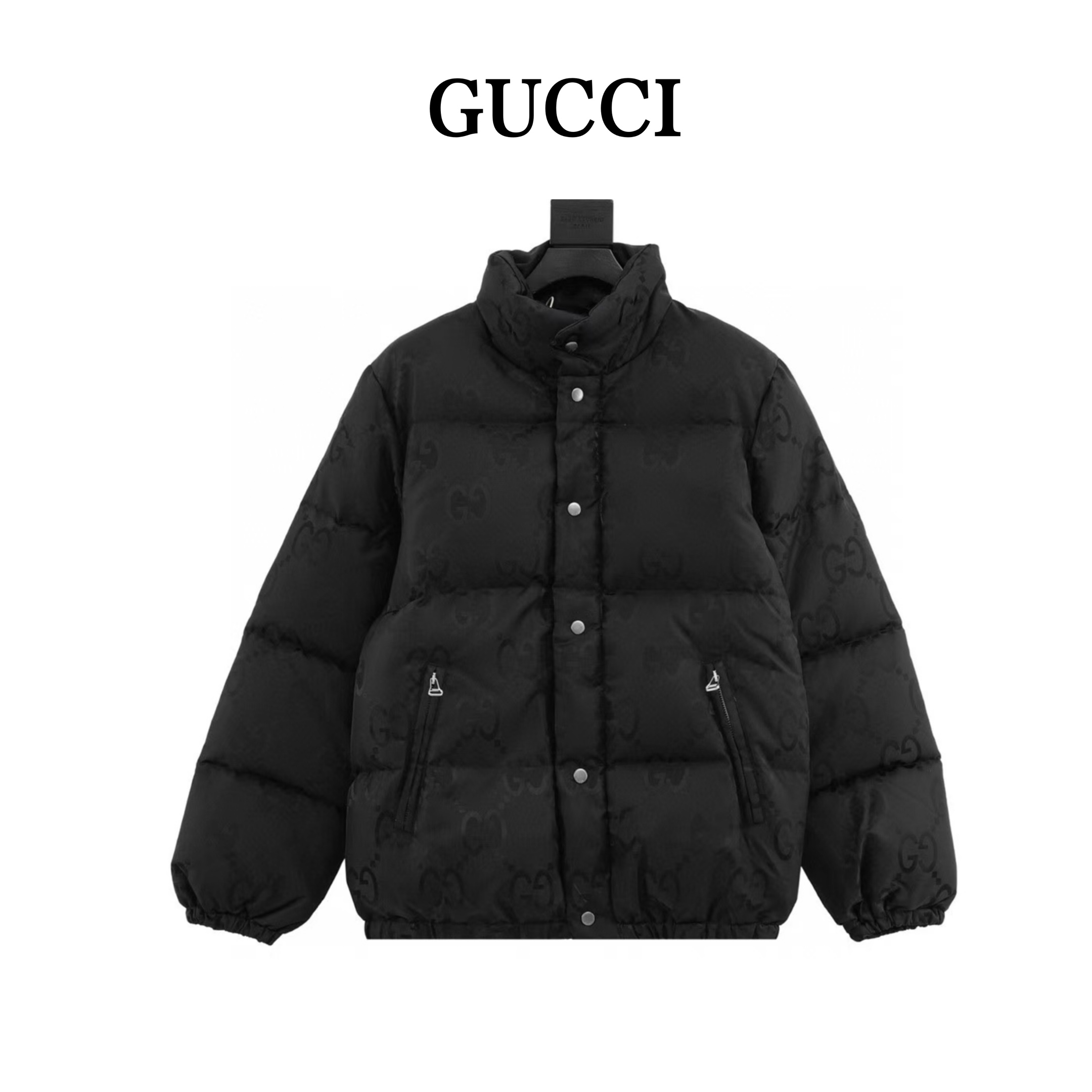 GUCCI 23FW の大きな GG の隠し模様ジヶードパターンのダウンジャケット