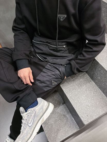 プラダ「Prada」秋冬 メンズ  カジュアルスポーツセット