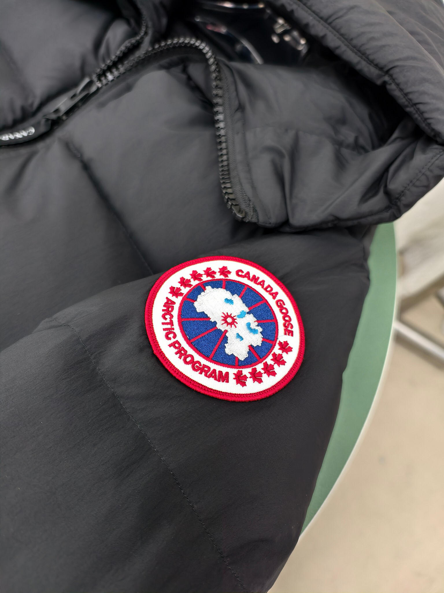 カナダグース「Canada Goose」秋冬フード付きダウンジャケット