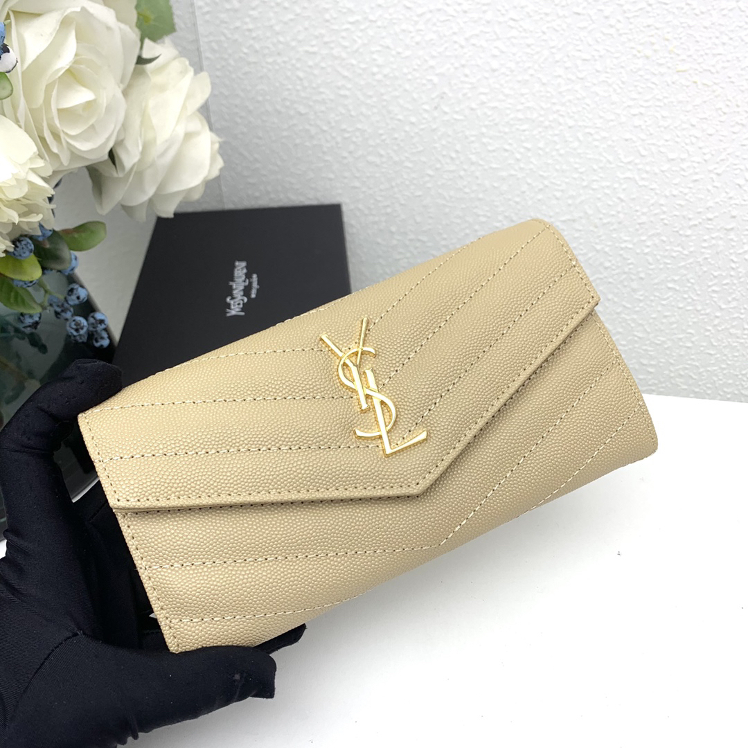 サンローラン「Saint Laurent」カサンドラ マトラッセ ラージ フラップウォレット（グレイン・ド・プードル エンボスレザー）
