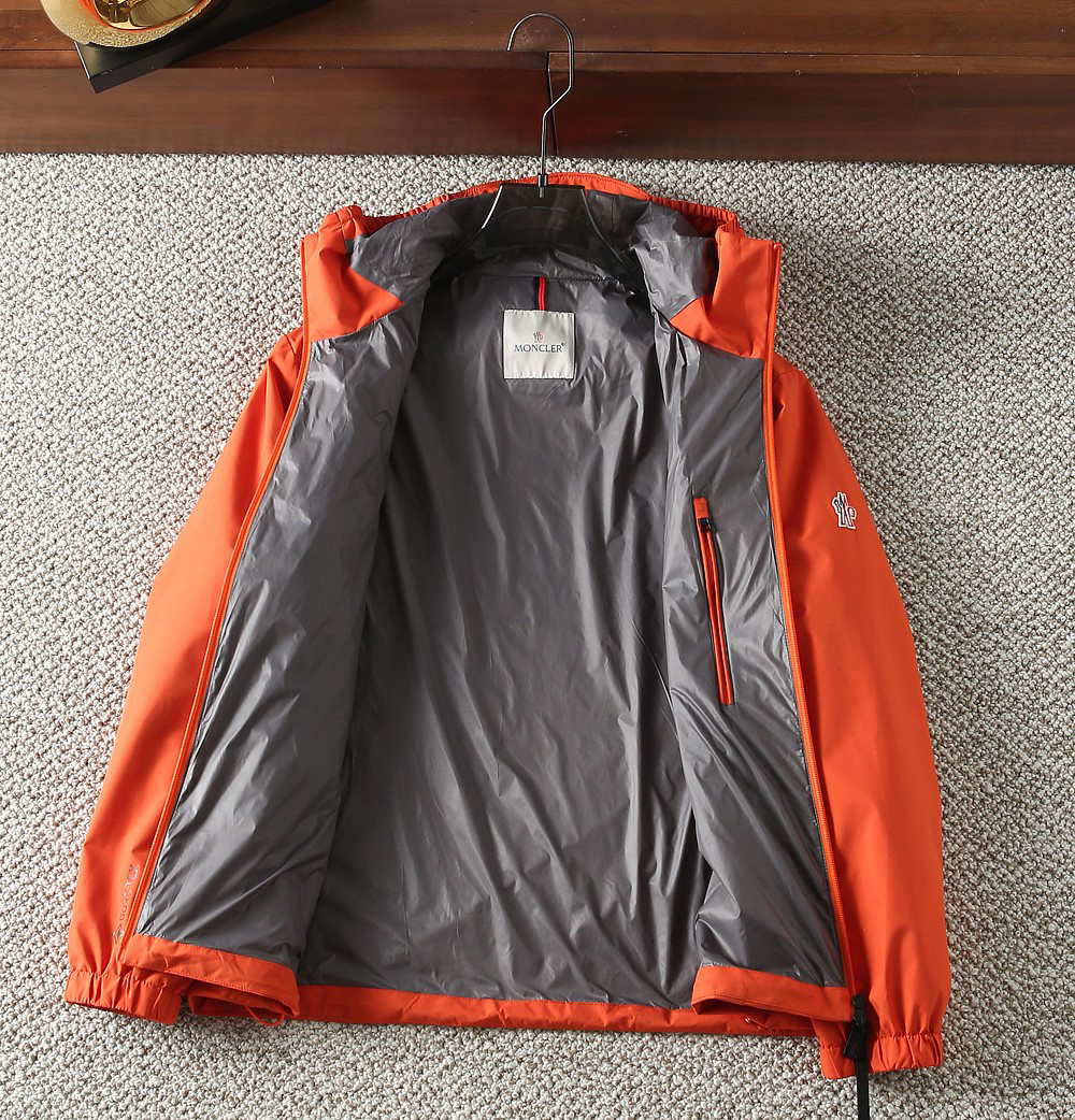 モンクレール「Moncler」秋のスタイル フード付きジャケット