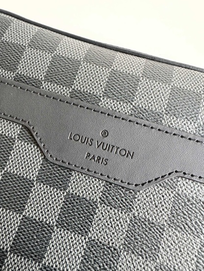 ルイ・ヴィトン「Louis Vuitton」スタイリッシュ メッセンジャーバッグ