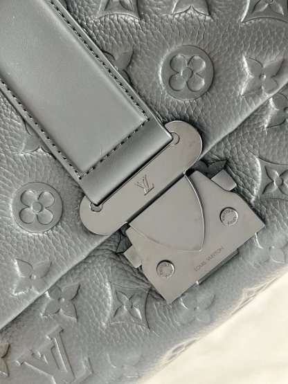 ルイ・ヴィトン「Louis Vuitton」スタイリッシュ メッセンジャーバッグ
