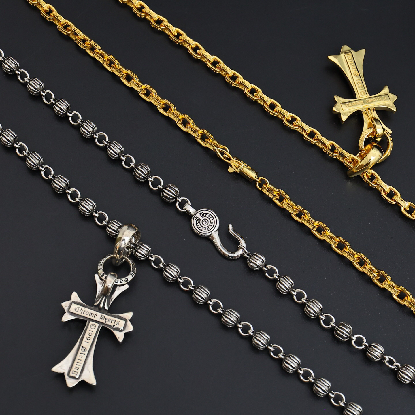 クロムハーツ「Chrome Hearts」のクラシックネックレス - 日常に上品なアクセントを添えるユニセックスモデル-ISETAN PRESTIGE CURATED