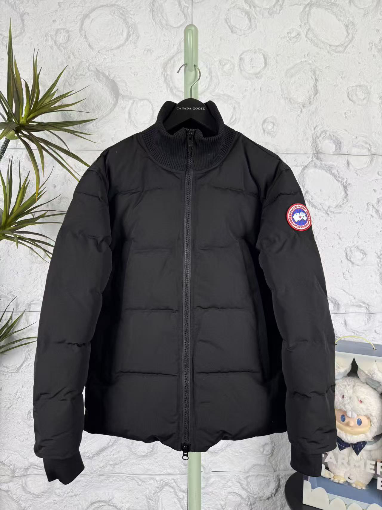 カナダグース「Canada Goose」秋冬ダウンジャケット