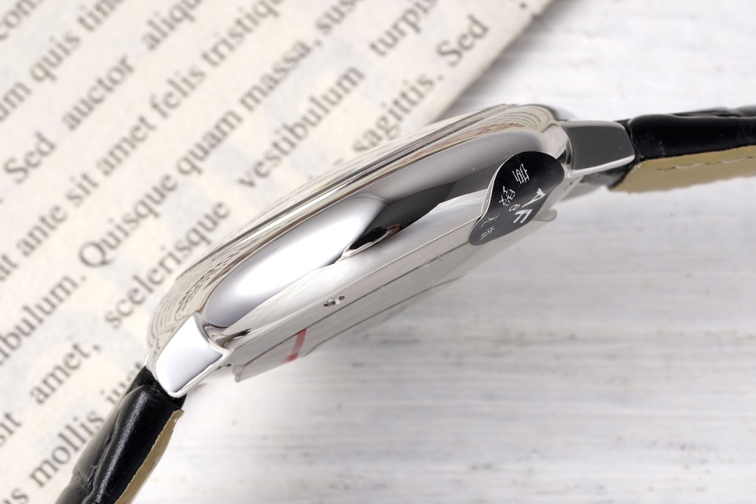 カルティエ［Cartier］バロン ブルー ドゥ 自動巻き腕時計 33mm