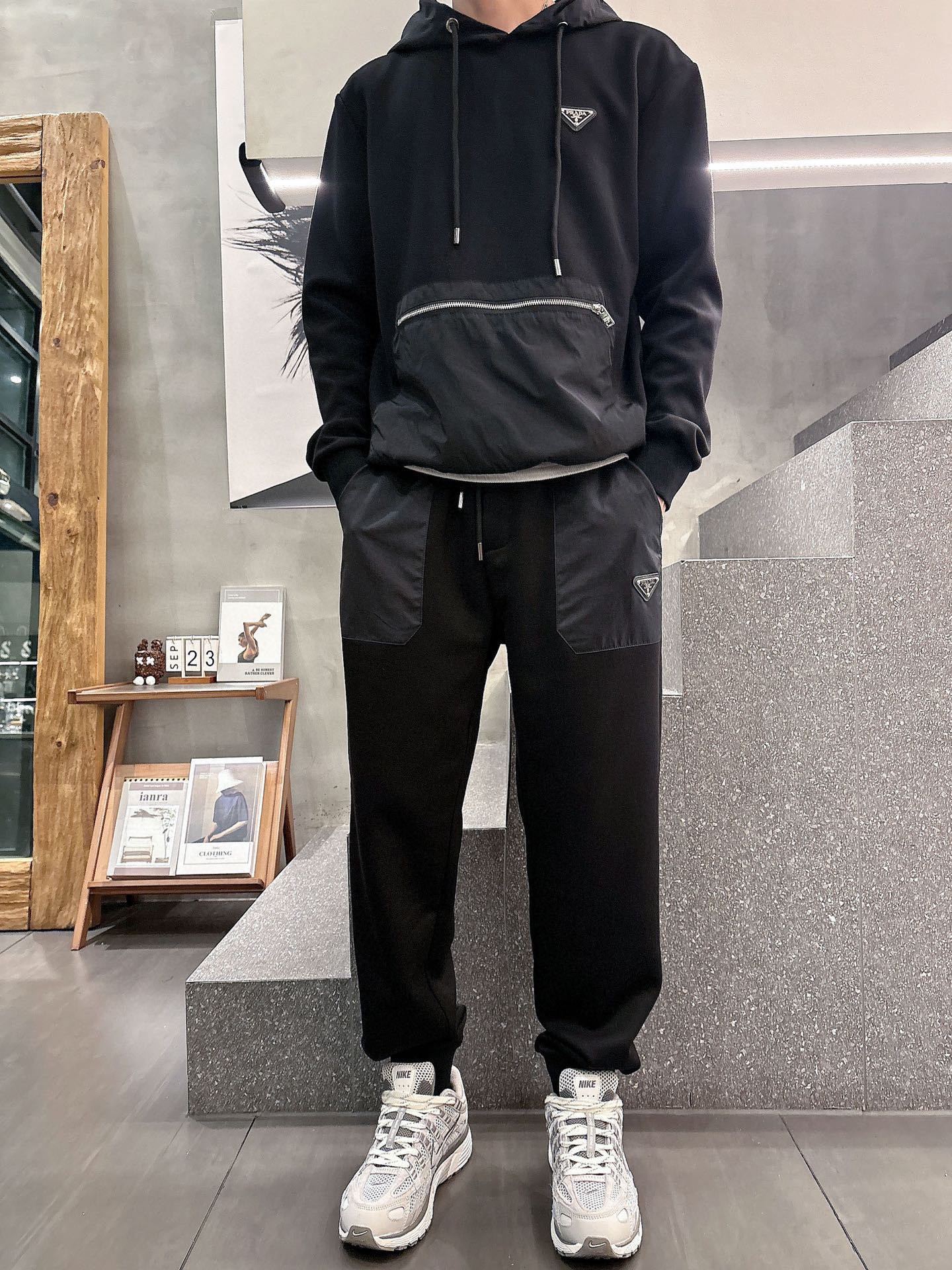 プラダ「Prada」秋冬 メンズ  カジュアルスポーツセット