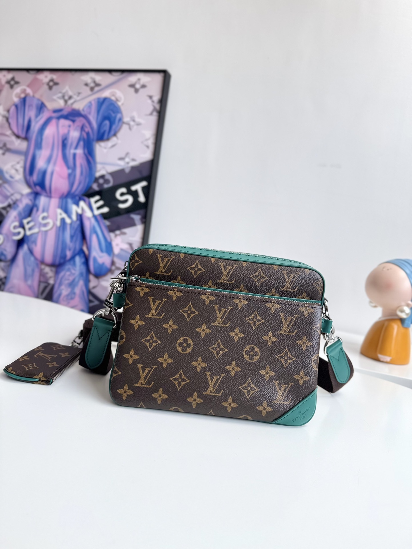 ルイ・ヴィトン「Louis Vuitton」スタイリッシュ メッセンジャーバッグ