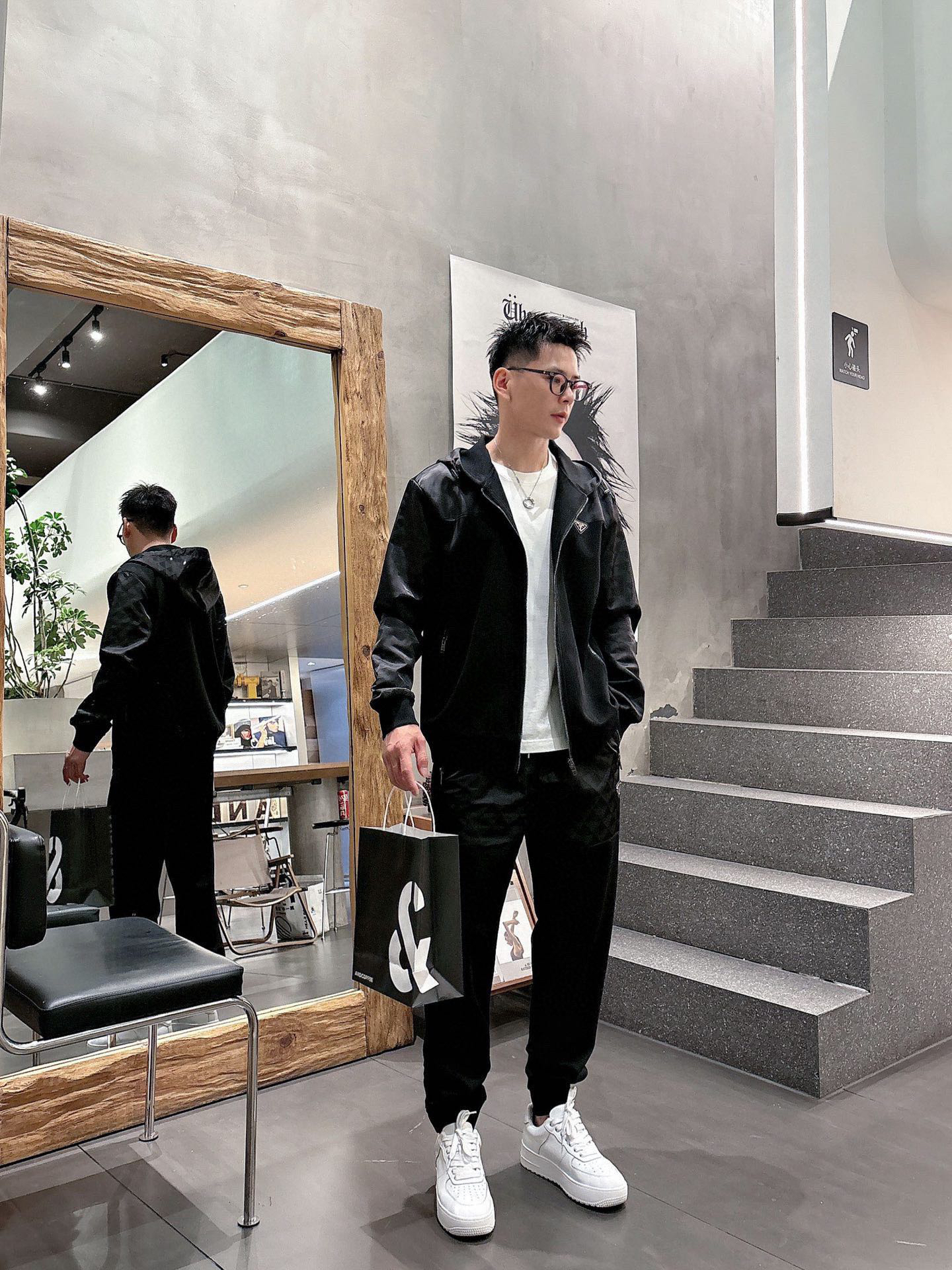 プラダ「Prada」秋冬 メンズ  カジュアルスポーツセット