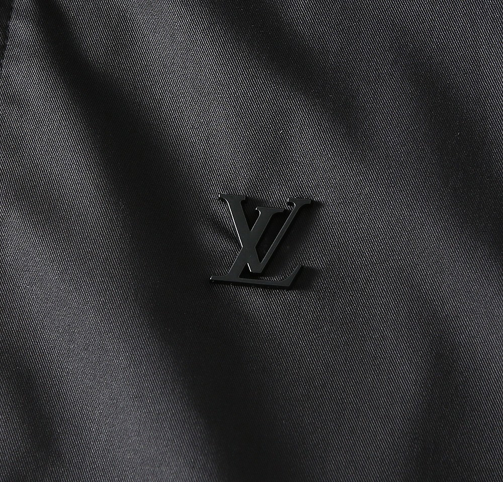 ルイ・ヴィトン「Louis Vuitton」秋冬コレクション クイルテッド ジャケット