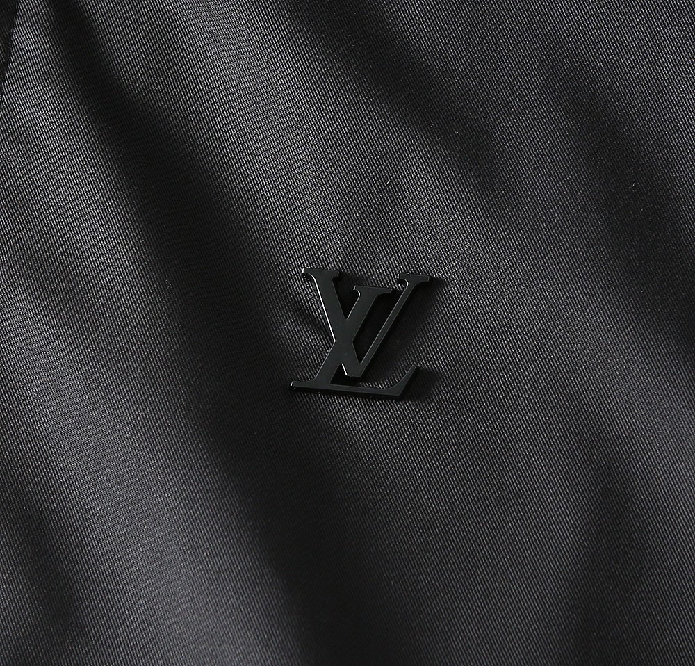 ルイ・ヴィトン「Louis Vuitton」秋冬コレクション クイルテッド ジャケット