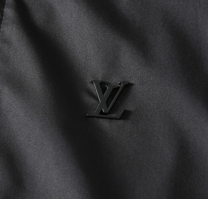 ルイ・ヴィトン「Louis Vuitton」秋冬コレクション クイルテッド ジャケット