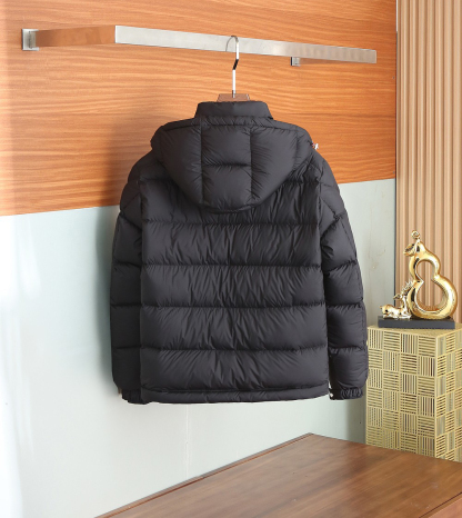 モンクレール「Moncler」秋冬 ダウンジャケット