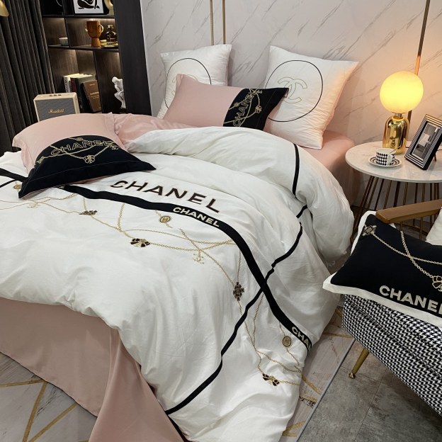 シャネル「Chanel」プレミアムコットン ゴールド＆シルバー刺繍 4点セット