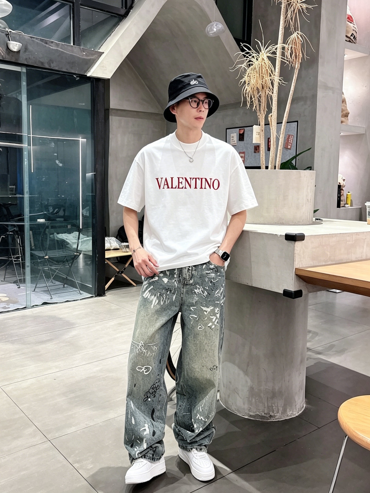 ヴァレンティノ「Valentino」ロゴプリントTシャツ / ショートスリーブ クルーネック