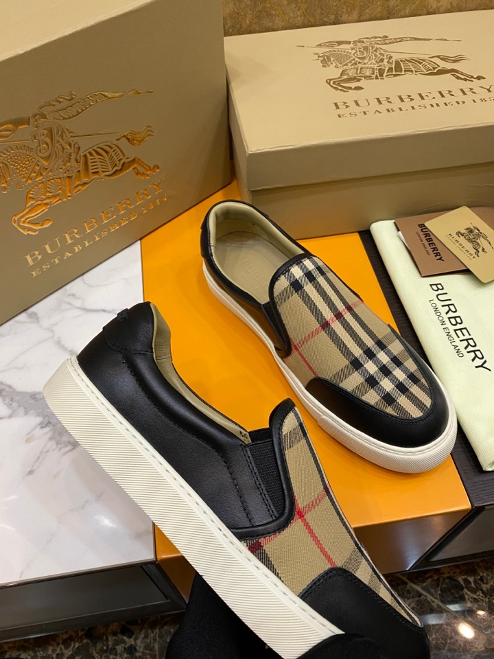 バーバリー「Burberry」バーバリー テラス スニーカー / レザースニーカー
