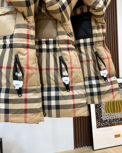 バーバリー「Burberry」秋冬フード付きダウンジャケット