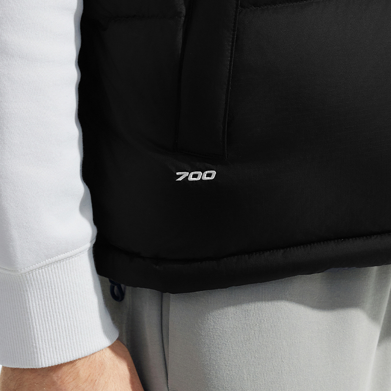 The North Face 96Nuptse ダウンベスト・マーカーのクラシックなアイコン、人気ブランドのガチェウの羽毛で作られたもの