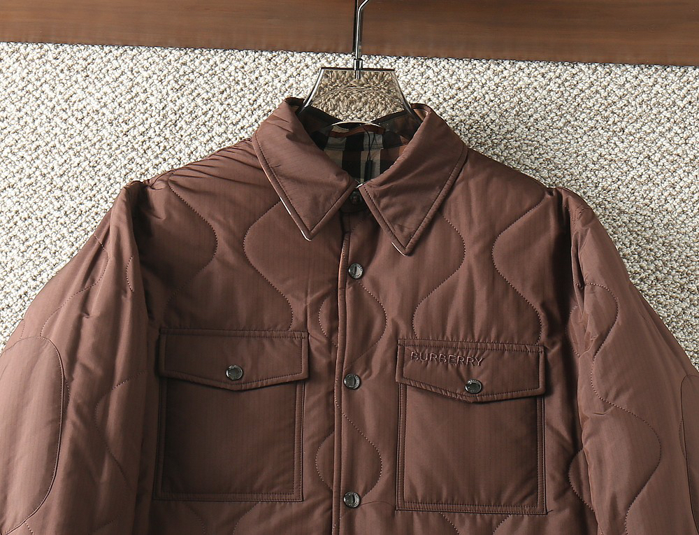 バーバリー「Burberry」秋冬 リバーシブルキルティングジャケット